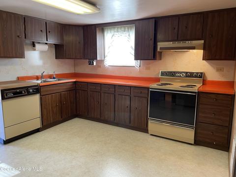 104 Main St, Pinehurst, ID 83850 photo 6