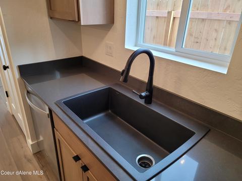 280 Jasper Loop, Ponderay, ID 83852 photo 11