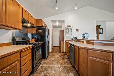 2464 N Sparrow Loop, Post Falls, ID 83854 photo 3