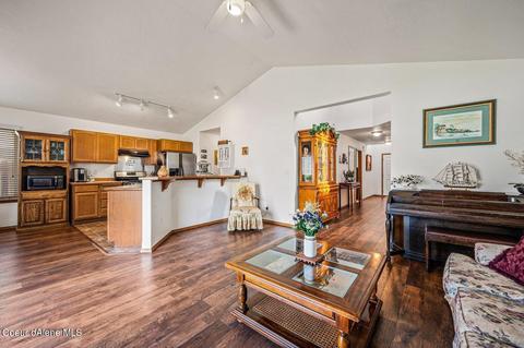 2464 N Sparrow Loop, Post Falls, ID 83854 photo 5