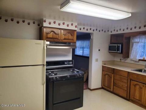 8 S Third St, Pinehurst, ID 83850 photo 13