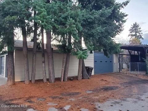 8 S Third St, Pinehurst, ID 83850 photo 4