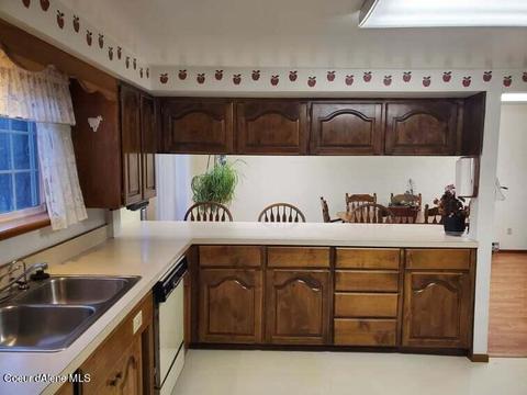 8 S Third St, Pinehurst, ID 83850 photo 14