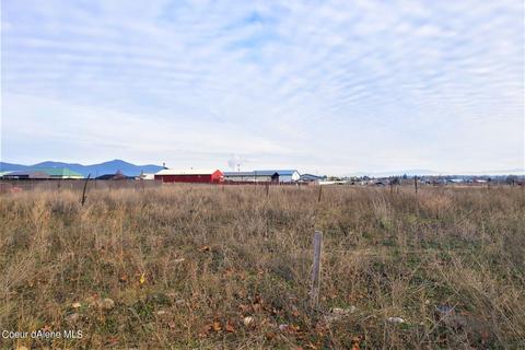 486 N Creative Way, Post Falls, ID 83854 photo 4