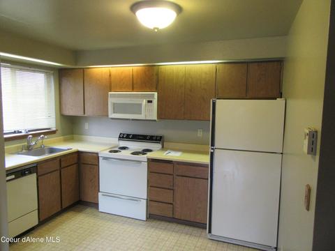 105 E Willow Tree Ln, Hayden, ID 83835 photo 4