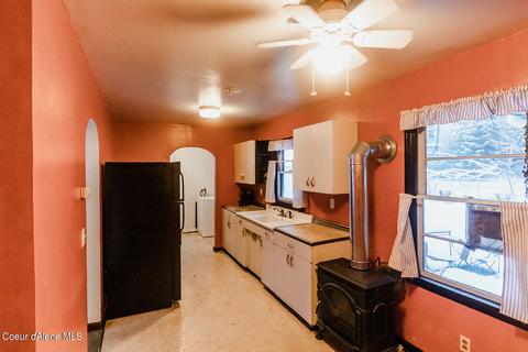 1023 Larch Ave, Osburn, ID 83849 photo 7