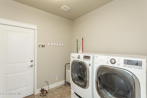 1696 N Viking Loop, Post Falls, ID 83854 photo 17