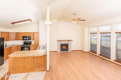 1375 E Stoneybrook Loop, Post Falls, ID 83854 photo 4