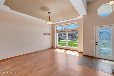 803 E Maple Pl, Hayden, ID 83835 photo 3