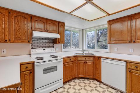 803 E Maple Pl, Hayden, ID 83835 photo 6