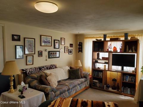 604 Fourth St, Pinehurst, ID 83850 photo 8