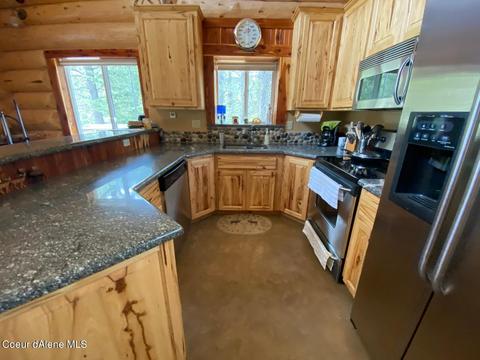 1041 Wilderness Rd, Naples, ID 83847 photo 14