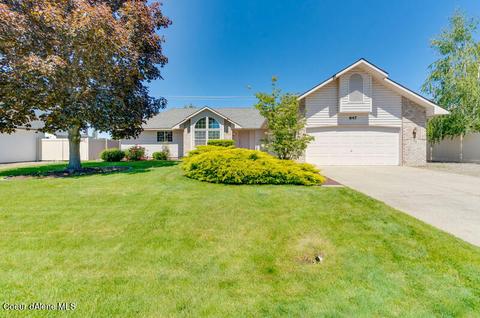 647 E Cloverleaf Dr, Hayden, ID 83835 photo 1