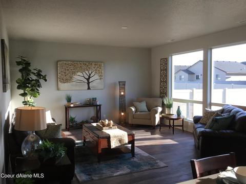 1781 N Minam Loop, Post Falls, ID 83854 photo 3