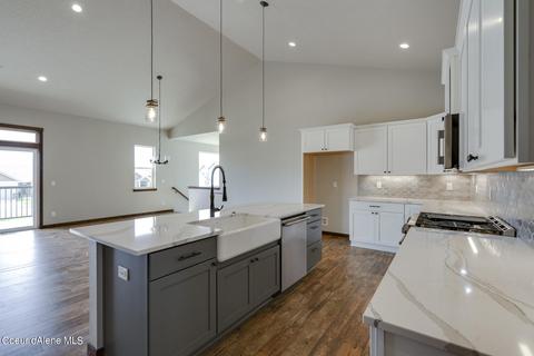 4555 E Marble Fox Ave, Post Falls, ID 83854 photo 8