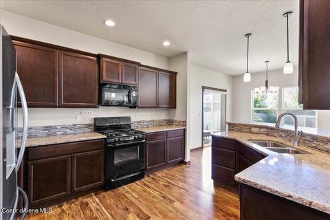 2056 E Warbler Ln, Post Falls, ID 83854 photo 2
