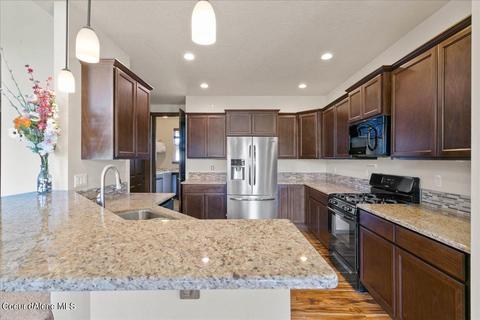 2056 E Warbler Ln, Post Falls, ID 83854 photo 3