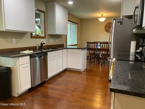 4122 E Pinevilla Dr, Post Falls, ID 83854 photo 3