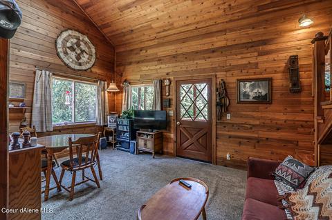 237 Crimson Ln, Naples, ID 83847 photo 26