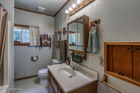 237 Crimson Ln, Naples, ID 83847 photo 18