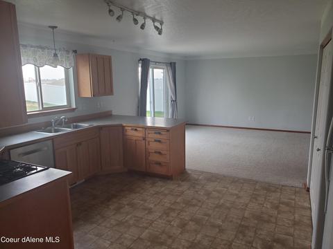950 E Warm Springs Ave, Post Falls, ID 83854 photo 12