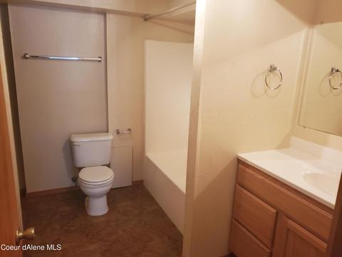 950 E Warm Springs Ave, Post Falls, ID 83854 photo 26