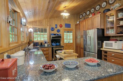 564 River Dr, Clark Fork, ID 83811 photo 9