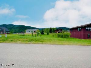 305 Old Farm Rd, Pinehurst, ID 83850 photo 1