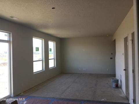 1496 N Minam Loop, Post Falls, ID 83854 photo 5