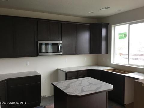 1496 N Minam Loop, Post Falls, ID 83854 photo 2