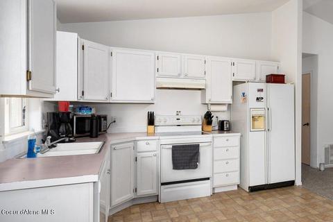 1511 N Post St, Post Falls, ID 83854 photo 8
