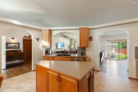 627 S Ithaca St, Post Falls, ID 83854 photo 7