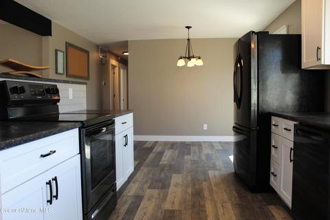 704 E 11th Ave, Post Falls, ID 83854 photo 7