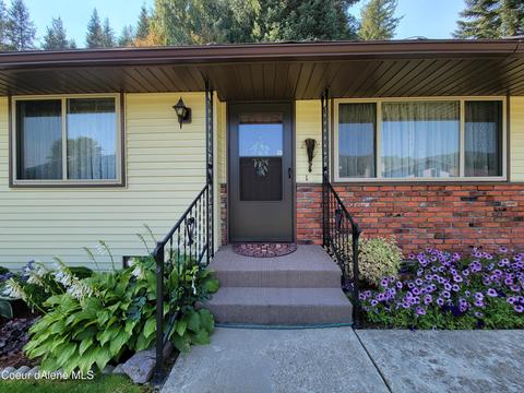 849 E Larch, Osburn, ID 83849 photo 3