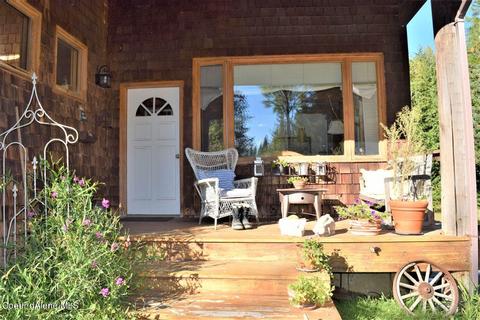 453 Thimbleberry Ln, Sandpoint, ID 83864 photo 7