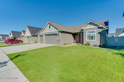 3683 N Cyprus Fox Loop, Post Falls, ID 83854 photo 2