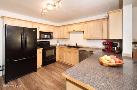 202 W Mullan Ave, Kellogg, ID 83837 photo 11