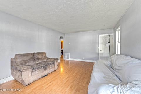 509 E Chestnut Ave, Osburn, ID 83849 photo 4