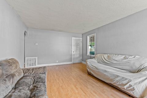 509 E Chestnut Ave, Osburn, ID 83849 photo 5