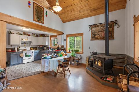 217 Squirrel Haven Ln, Sagle, ID 83860 photo 11