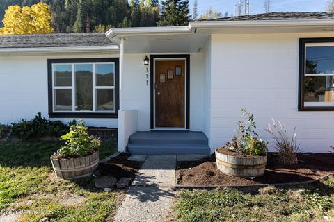 111 Hill Ave, Osburn, ID 83849 photo 3