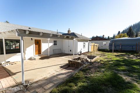 111 Hill Ave, Osburn, ID 83849 photo 4