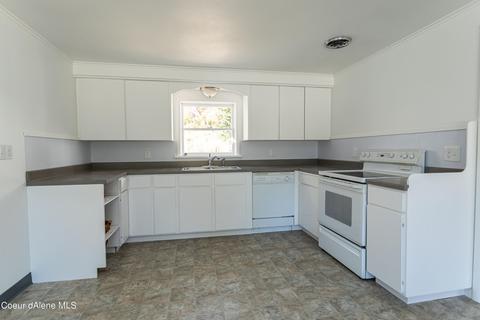 111 Hill Ave, Osburn, ID 83849 photo 10