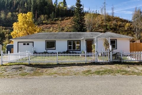 111 Hill Ave, Osburn, ID 83849 photo 1
