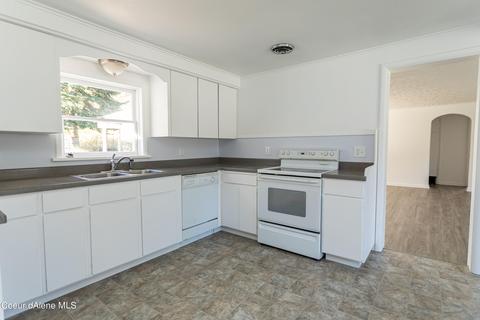 111 Hill Ave, Osburn, ID 83849 photo 7