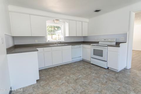 111 Hill Ave, Osburn, ID 83849 photo 6