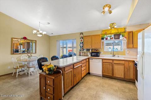 2891 E Knapp Cir, Post Falls, ID 83854 photo 12
