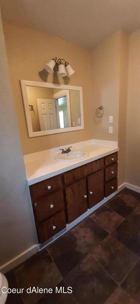 412 Maple St, Kellogg, ID 83837 photo 9