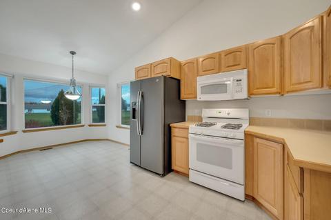 275 E Titanium Ct, Post Falls, ID 83854 photo 12