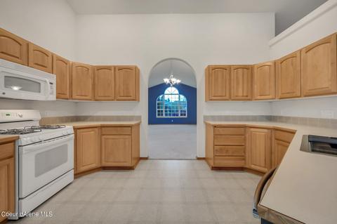 275 E Titanium Ct, Post Falls, ID 83854 photo 11